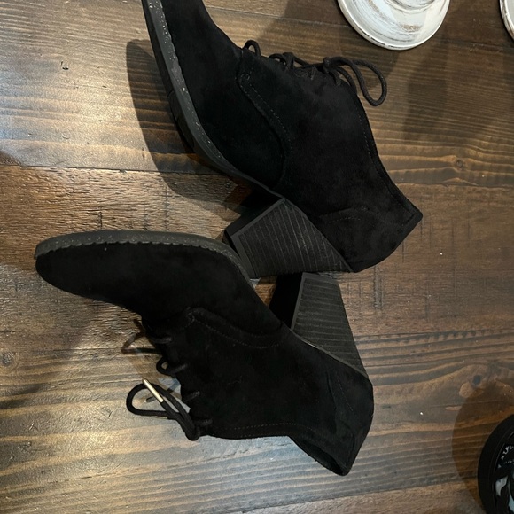 Dr. Scholl's Black Ankle Booties - Picture 1 of 4